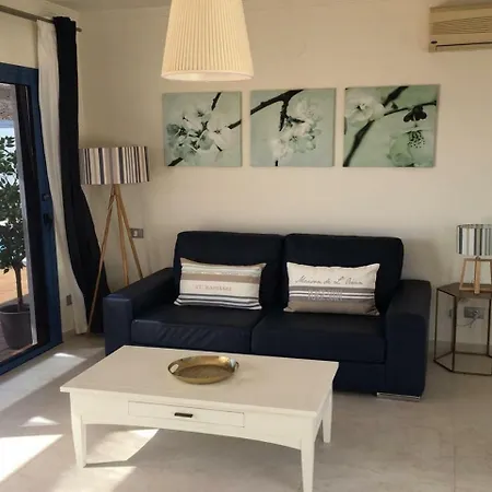 Holiday Bellavista.4 度假居 *
